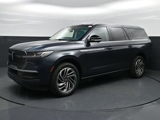Used 2025 Lincoln Navigator L Reserve AWD/4WD video 1