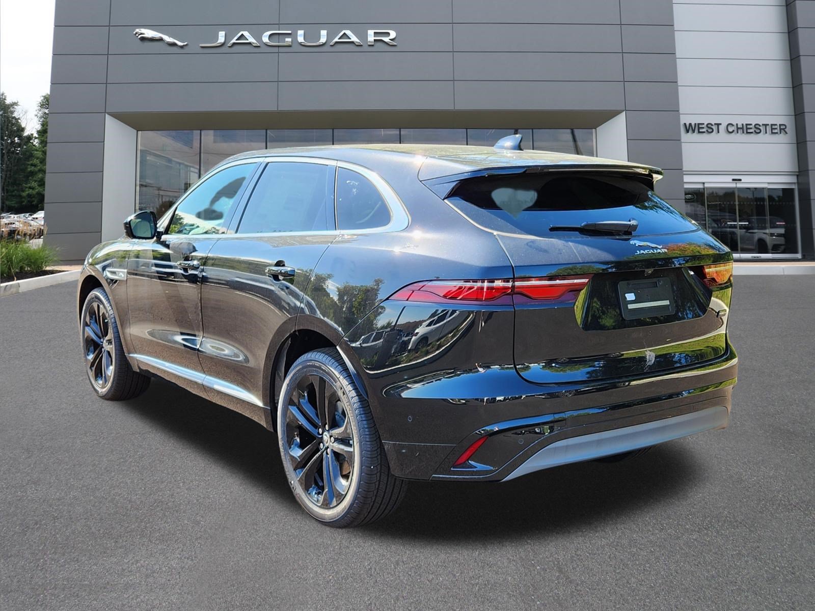 New 2026 Jaguar F-PACE R-Dynamic S AWD/4WD image 3