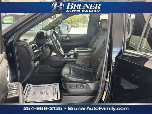 Used 2021 GMC Yukon XL SLT image 12