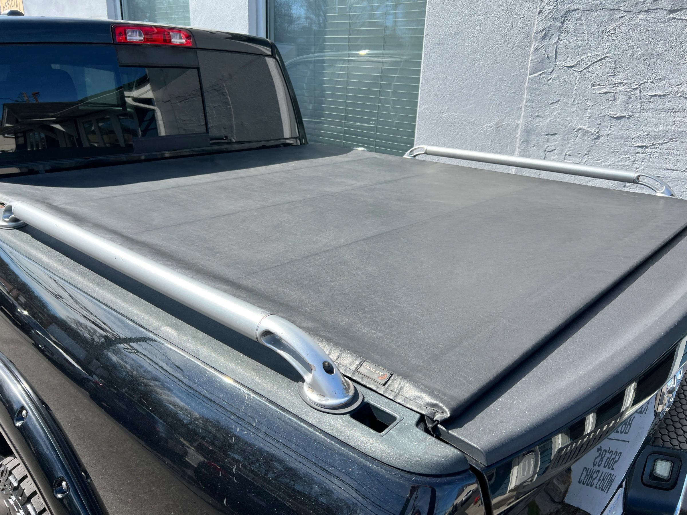 Used 2017 RAM 1500 Classic SLT AWD/4WD image 35