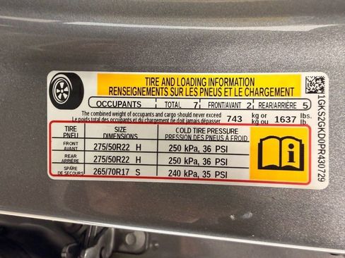 Used 2023 GMC Yukon XL SLT w/ SLT Premium Package image 56