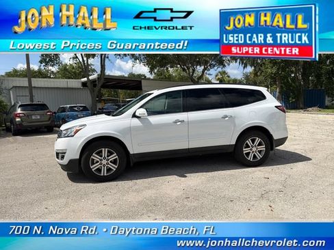 Used 2017 Chevrolet Traverse LT AWD/4WD image 4