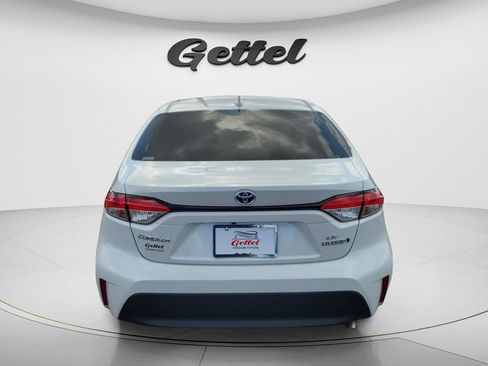 Used 2024 Toyota Corolla LE w/ LE Convenience Package FWD image 6