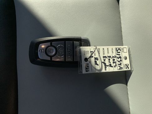 Used 2022 Ford Explorer XLT w/ Equipment Group 202A image 37