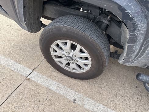 Used 2025 Toyota Tacoma SR image 10