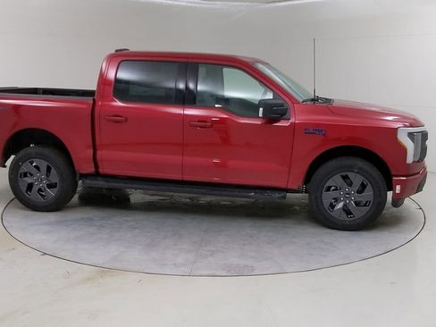 New 2025 Ford F150 Lightning Flash AWD/4WD image 9