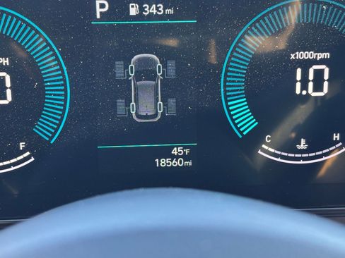 Used 2025 Hyundai Kona SEL image 40