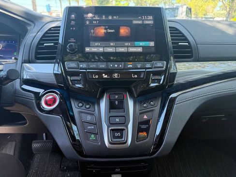 Used 2024 Honda Odyssey Elite image 17