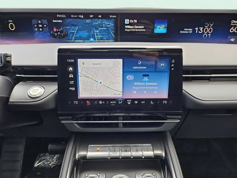 New 2026 Lincoln Nautilus Premier w/ Equipment Group 102A image 22