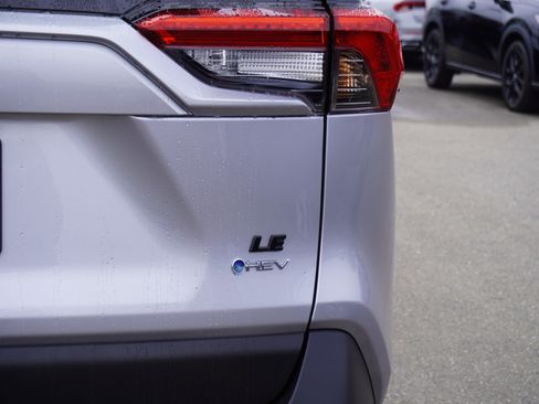 Used 2025 Toyota RAV4 LE image 11