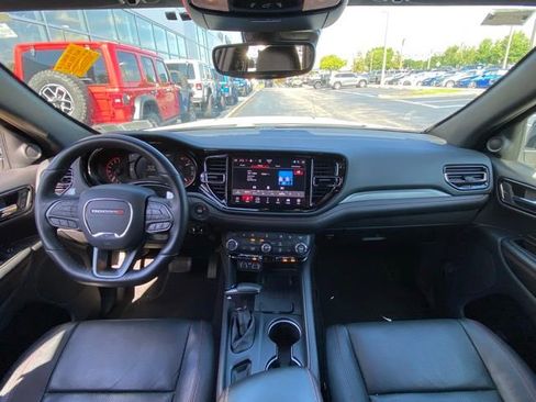 Used 2025 Dodge Durango GT AWD/4WD image 17