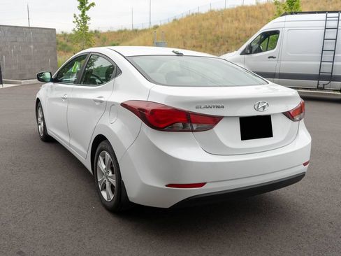 Used 2016 Hyundai Elantra Value Edition FWD image 5