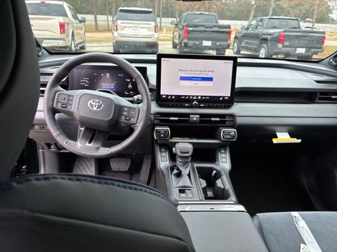 New 2026 Toyota RAV4 XSE image 18