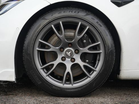 Used 2022 Tesla Model S Plaid image 13