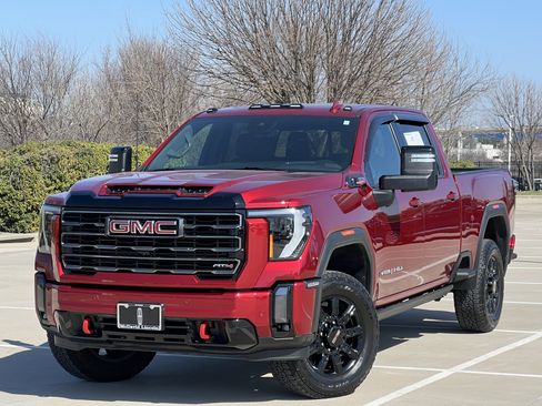 Used 2024 GMC Sierra 2500 AT4 w/ AT4 Premium Plus Package image 2