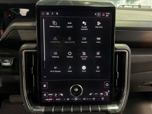 Certified 2025 GMC Yukon Denali image 21