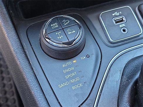 Used 2021 Jeep Cherokee Trailhawk w/ Trailer Tow Group image 20