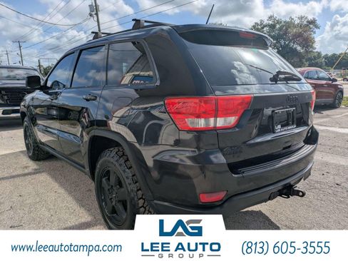 Used 2011 Jeep Grand Cherokee Laredo w/ Trailer Tow Group AWD/4WD image 5