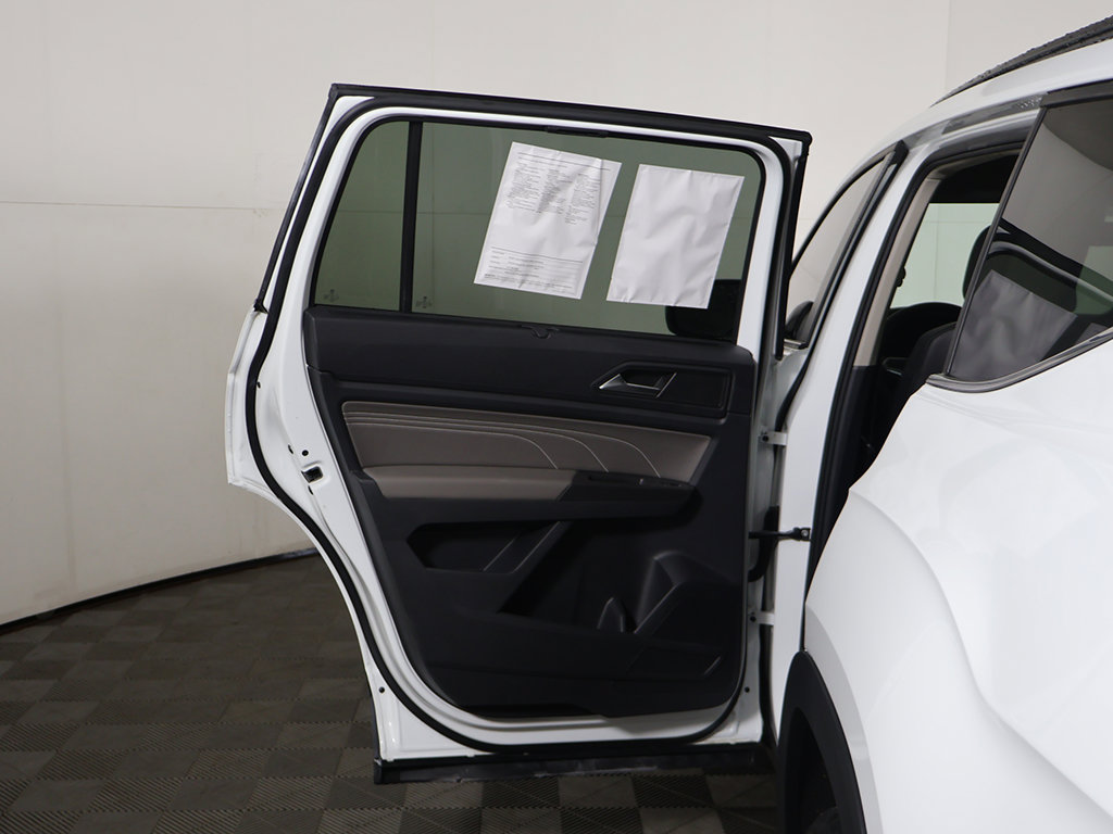 Used 2023 Volkswagen Atlas SE w/ Black Wheel Package FWD image 21