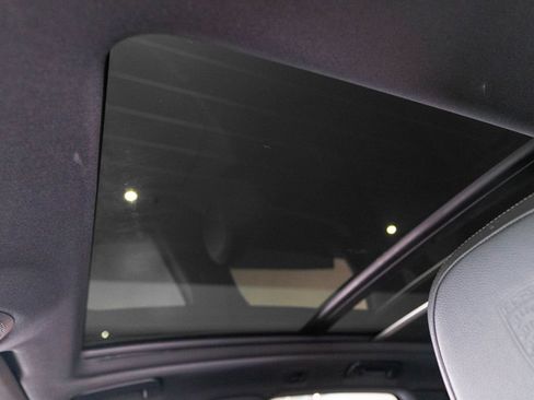 Certified 2025 Porsche Cayenne AWD/4WD image 22
