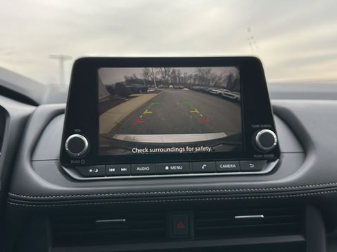 Certified 2024 Nissan Rogue SV w/ SV Premium Package image 19