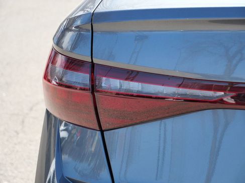 Used 2025 Volkswagen Jetta Sport image 9