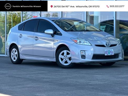 Used 2010 Toyota Prius Five FWD image 1