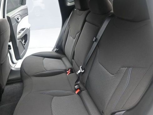 Used 2025 Jeep Compass Sport w/ Mopar Graphics Package image 20