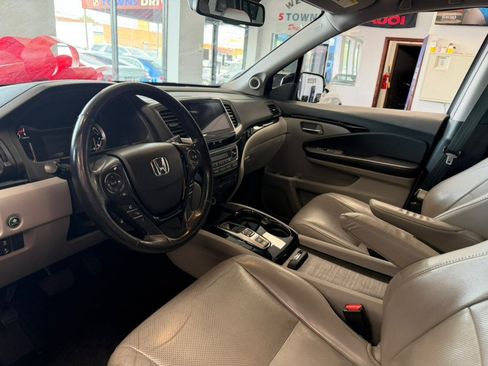 Used 2018 Honda Pilot Elite image 27