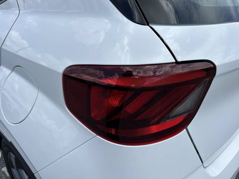 New 2026 Hyundai Venue SEL FWD image 33