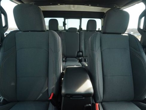 New 2025 Jeep Gladiator Sport image 32