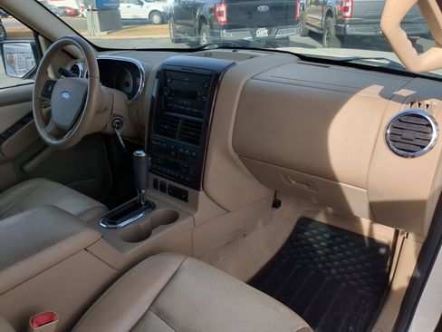 Used 2007 Ford Explorer Limited image 31