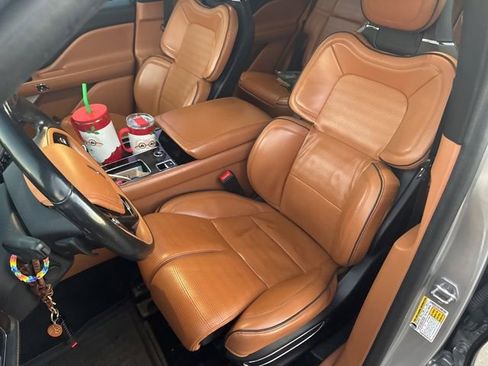 Used 2020 Lincoln Aviator Black Label image 2