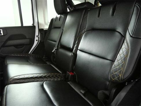 Used 2021 Jeep Wrangler Unlimited Sahara image 15