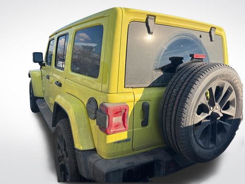 Used 2023 Jeep Wrangler Unlimited Sahara w/ Cold Weather Group image 5