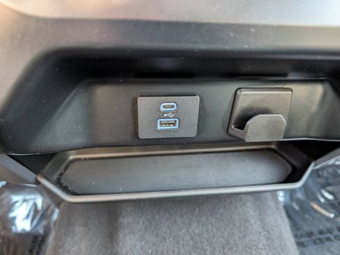 Used 2023 Ford F150 XLT AWD/4WD image 28