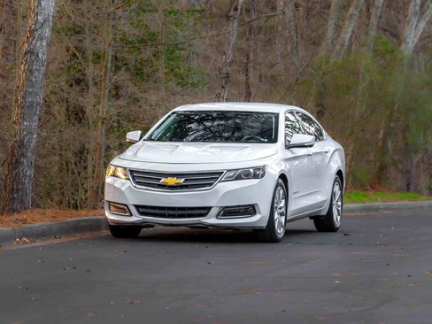 Used 2019 Chevrolet Impala LT image 46