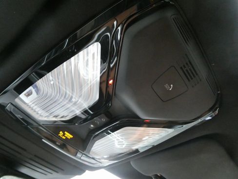 Used 2026 BMW X5 M60i image 21