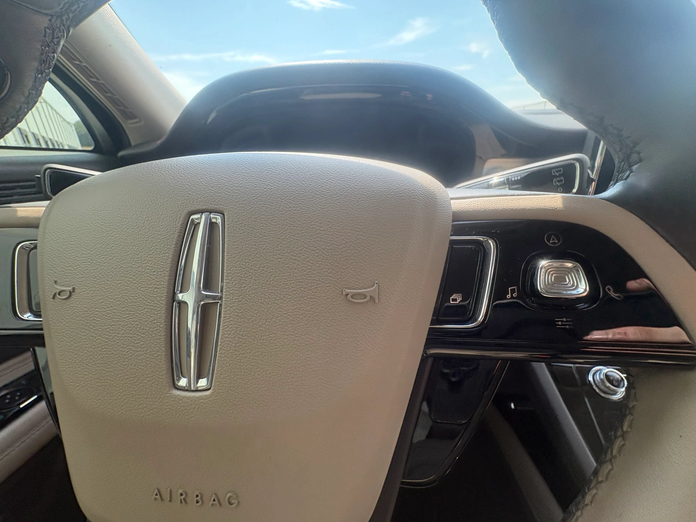 Used 2020 Lincoln Corsair FWD image 29