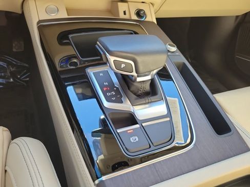 Used 2023 Audi Q5 e Premium Plus w/ Premium Plus Package image 31