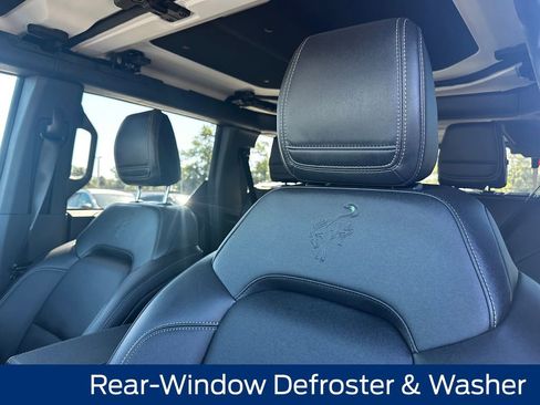 New 2025 Ford Bronco Badlands image 27