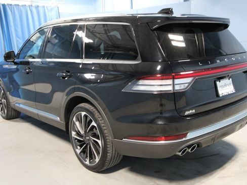 Used 2025 Lincoln Aviator Reserve w/ Equipment Group 201A AWD/4WD image 38