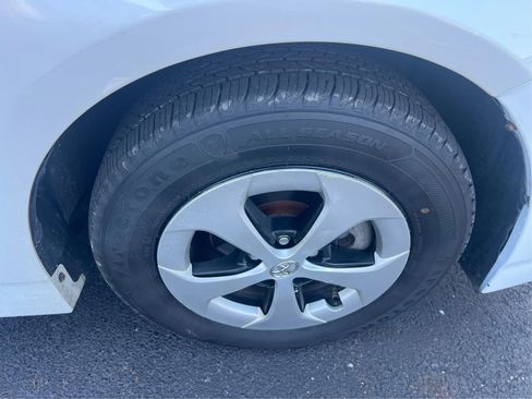 Used 2013 Toyota Prius Three FWD image 22