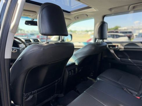 Used 2015 Lexus GX 460 w/ Navigation Package AWD/4WD image 25