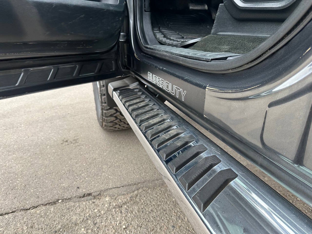 Used 2017 Ford F250 Lariat w/ FX4 Off-Road Package AWD/4WD image 37