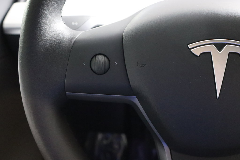 Used 2020 Tesla Model Y Long Range AWD/4WD image 8