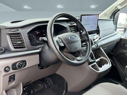 Used 2024 Ford Transit 350 XLT image 4