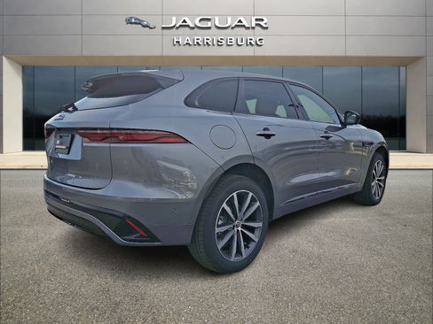 New 2025 Jaguar F-PACE R-Dynamic S AWD/4WD image 4