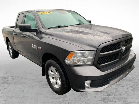 Used 2018 RAM 1500 Express AWD/4WD image 8