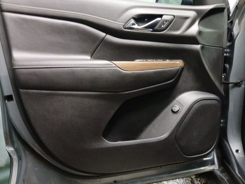 Used 2020 GMC Acadia SLE w/ Driver Convenience Package image 21